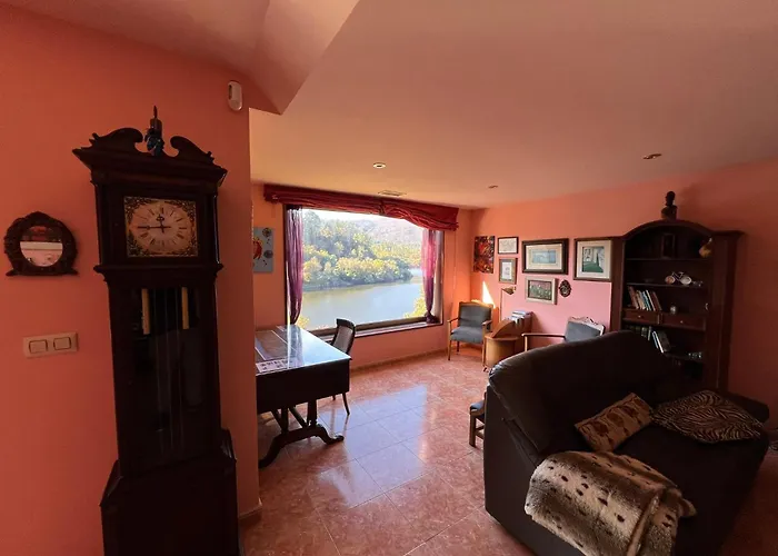 Casa Rio Mino Cortegada